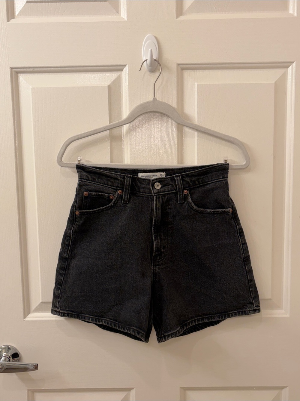 Abercrombie & Fitch Curve Love High rise dad shorts Black Denim  25